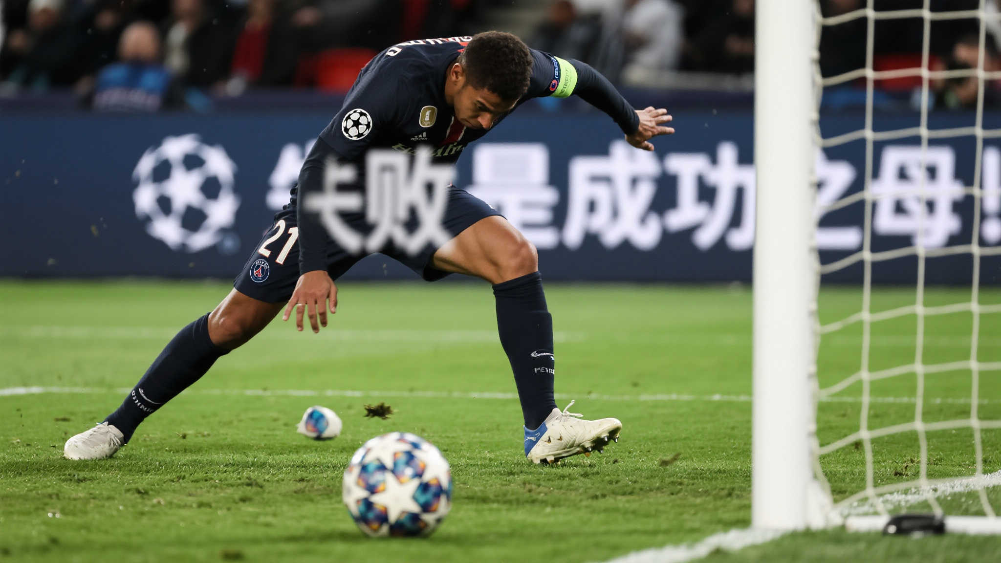 德弗赖:球队积极调整状态迎接挑战;齐沃展现领导力 德弗赖:球队积极调整状态迎接挑战;齐沃展现领导力